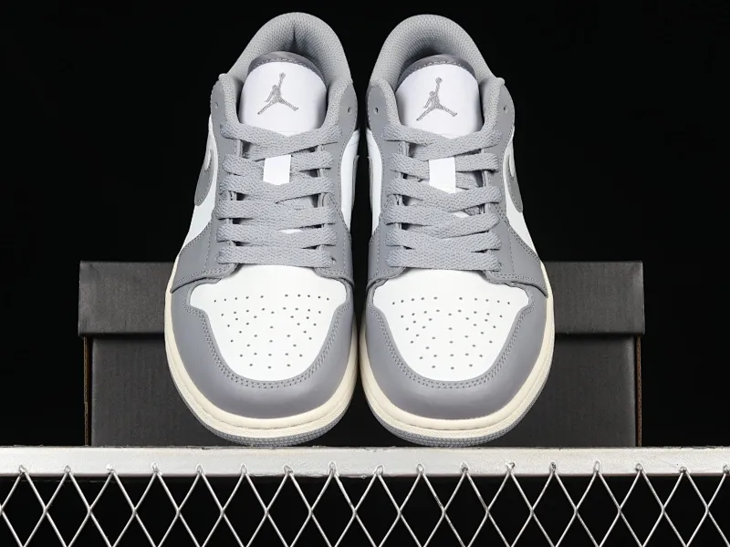 All categories Air Jordan Jordan series basketball shoes Air Jordan 1 Low G version pure original Air Jordan 1 Low "Vintage Grey" AJ1 Joe 1 white gray low-top basketball shoes 553558-053